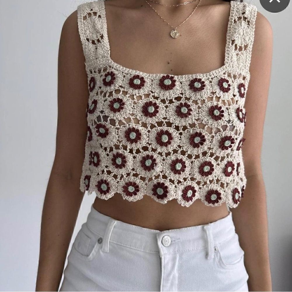 - Love J crochet flowered cropped top. Size Sm
